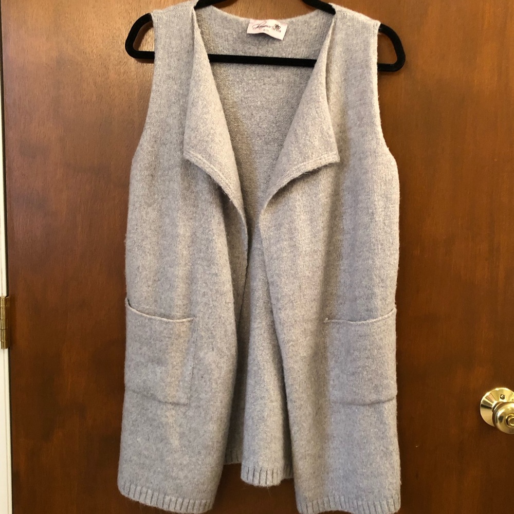 Glamour Farms. Vest